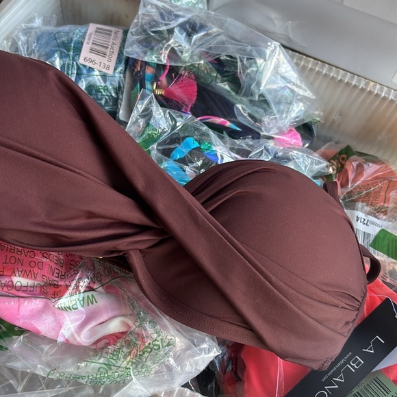 La Blanca Women's Island Goddess Over The Shoulder Wrap Bikini Swimsuit Top 12 - Picture 6 of 7